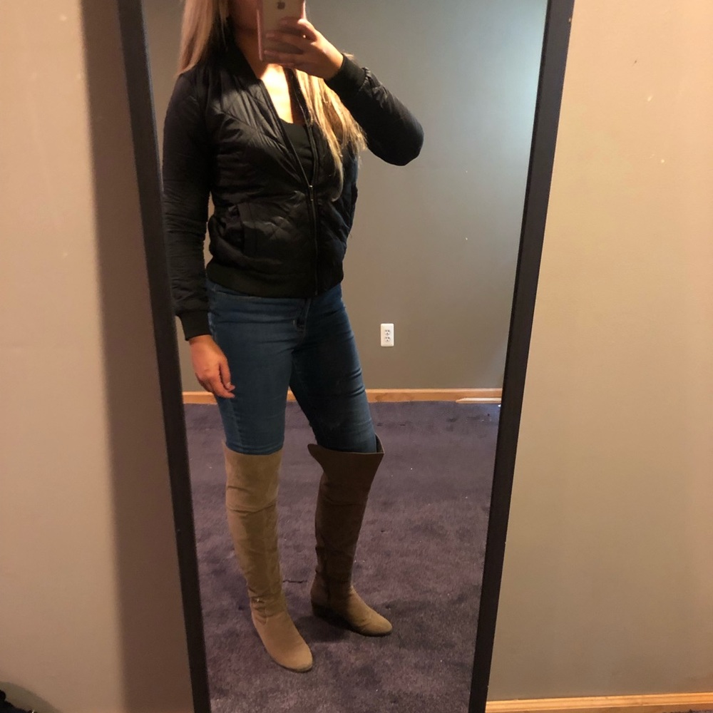 Forever 21 small bomber jacket